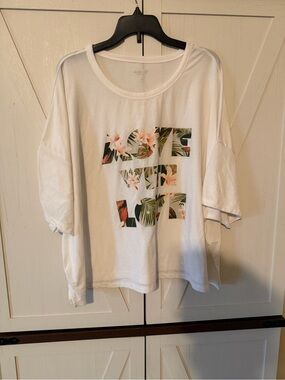 Old Navy Active White Graphic Tee
